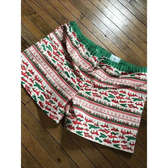 Magellan MENS FISH GEAR BOAT‎ SHORT HOLIDAY SWEATER PRINT SIZE SMALL (8)