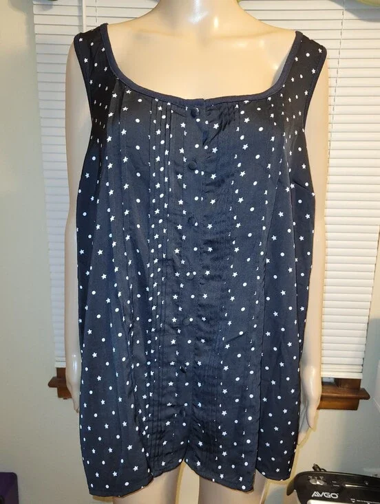 torrid Black with White Stars On The Front Sleeveless Button Front Top.