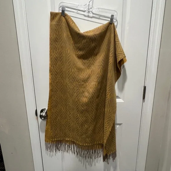 ARN GK Women Scarf Cashmere Leaf Pattern Fringed Mustard Yellow One Size Flawed‎