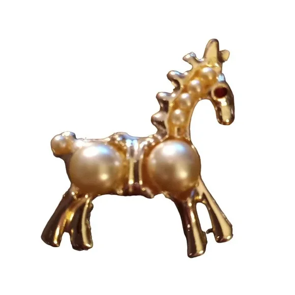 Vintage Faux Pearl Bubble Horse Brooch Pin Gold Tone Red Ruby Eye 1.5