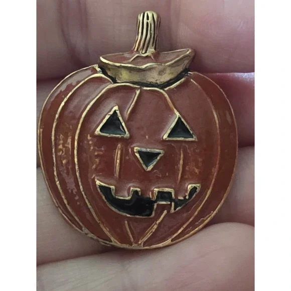 Vintage Enamel Jack 'O Lantern Brooch/pin