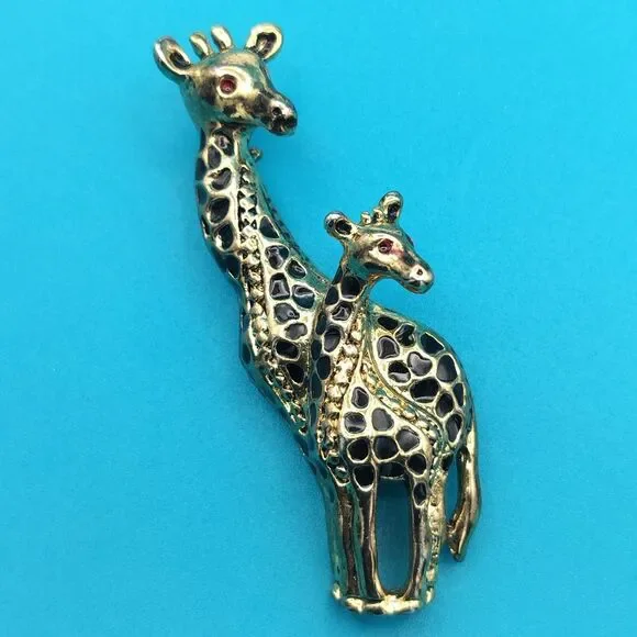 Giraffe Mom & Baby Brooch Pin Enamel Red Eye Gold Tone approx 2.25