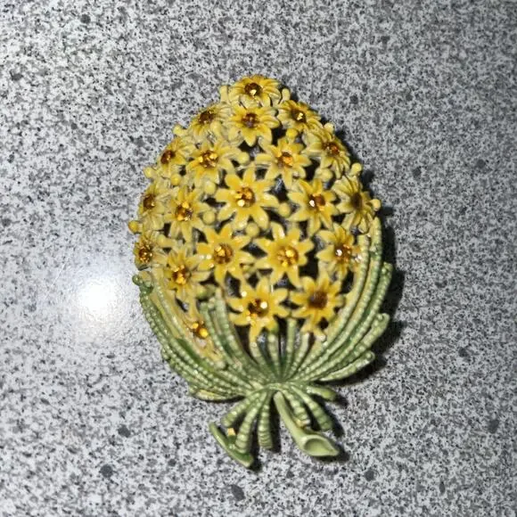 Vintage Cluster of Small Yellow Enamel Flowers w Orange Rhinestone Center