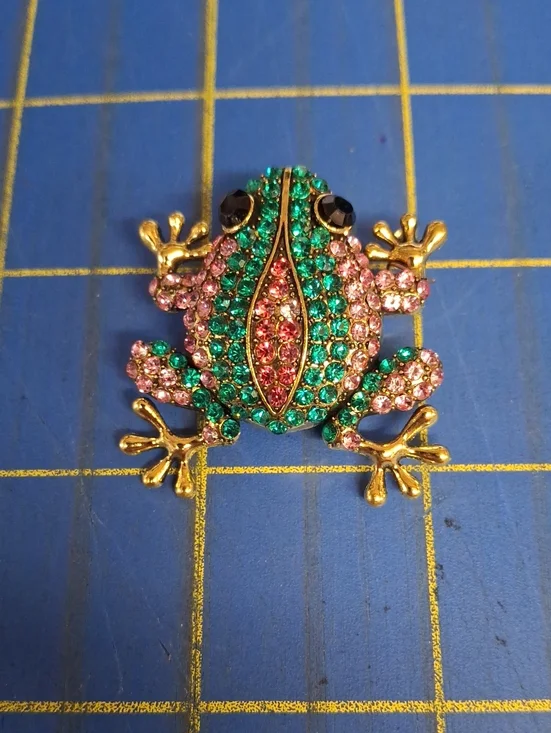 Crystal Frog Brooch 1.5