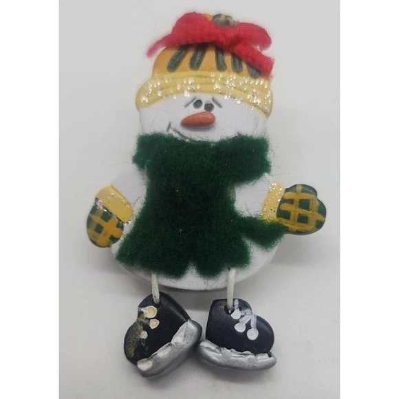 Vintage‎ holiday ice skating SNOWMAN w/ felt scarf dangle skates brooch pin