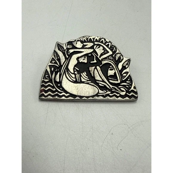 Vintage Pewter Brooch Stylized Figures Relief Pin‎ Silver Tone Artistic Jewelry