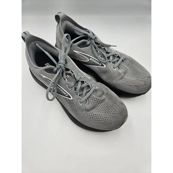 Brooks Glycerin 22 Mens Size 11 Running Shoes Grey‎ Black DNA Tuned 1104451D078