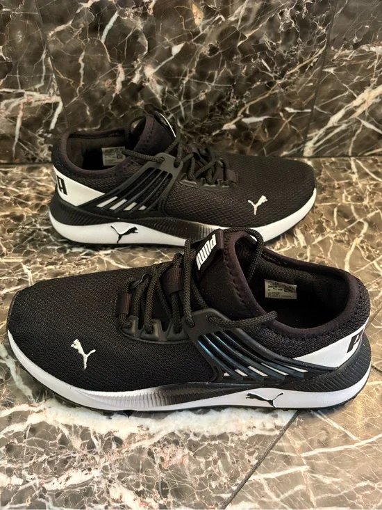 Puma Men's Black and White Running Sneakers
