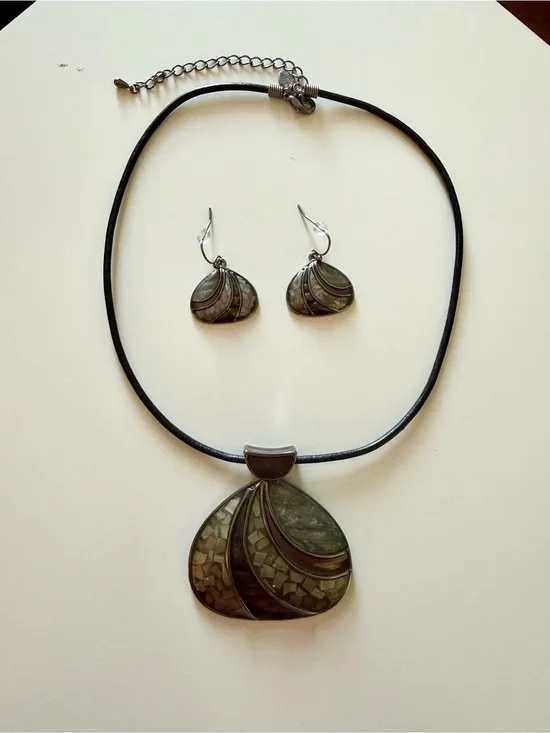 Lia Sophia Abalone Green and Brown Pendant Necklace with Matching Earrings