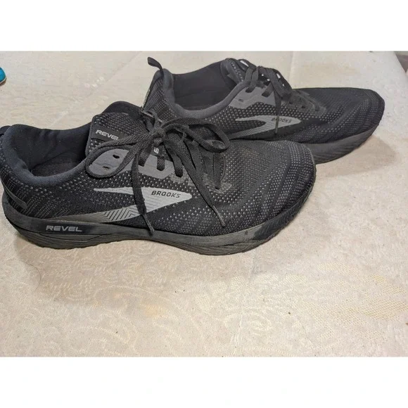 BROOKS REVEL 6 Athletic Running Shoes Mens Sz 11.5 1103981D072 Black Pearl Grey