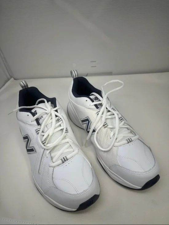 New Balance MX608V5 Size 11.5