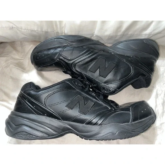New Balance 624 Mens MX624AB2 Triple Black Training Sneakers Size US 10.5 2E