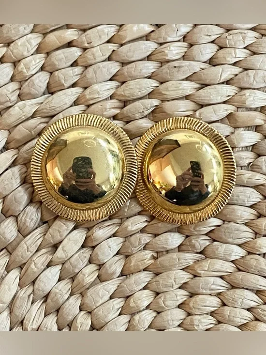 VTG 1980s Liz Claiborne Gold Statement Button Earrings Dome Ribbed Retro Large