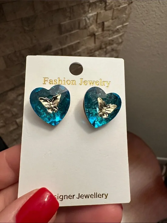 Fashion Jewelry Turquoise Heart Earrings with Gold Butterfly Accent