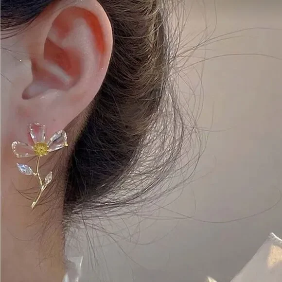 Gold Floral Crystal Drop Earrings - Yellow Center R354