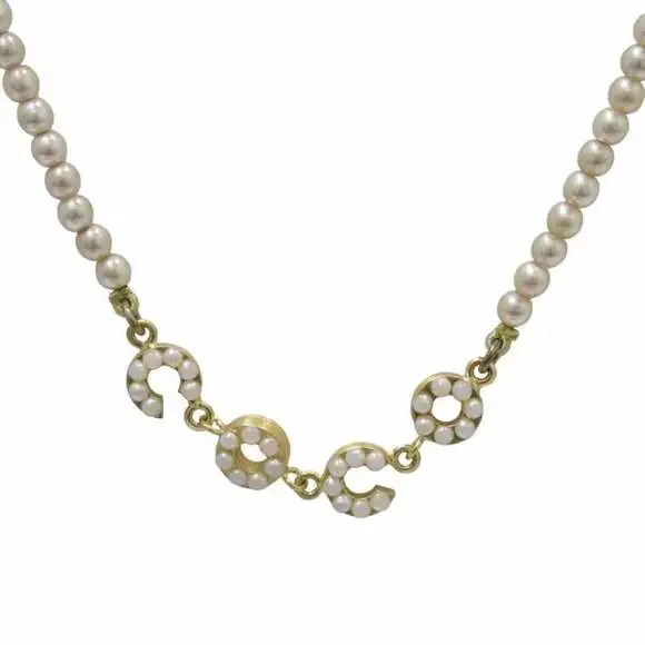 CHANEL Gold Pearl Necklace