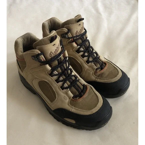 Danner Agitator 45 GTX Hiking Boot Men's 9.5 D  Beige Brown Waterproof Gore Tex