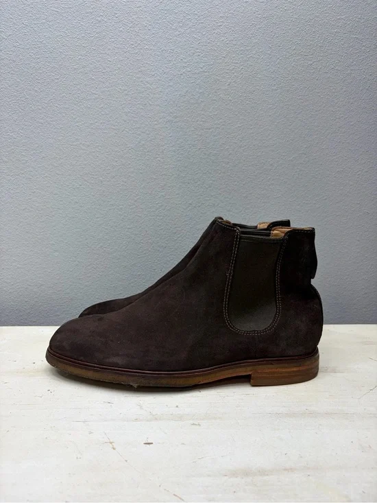 Clark’s Brown Suede Clarkdale Gobi Chelsea Boots Size 9.5