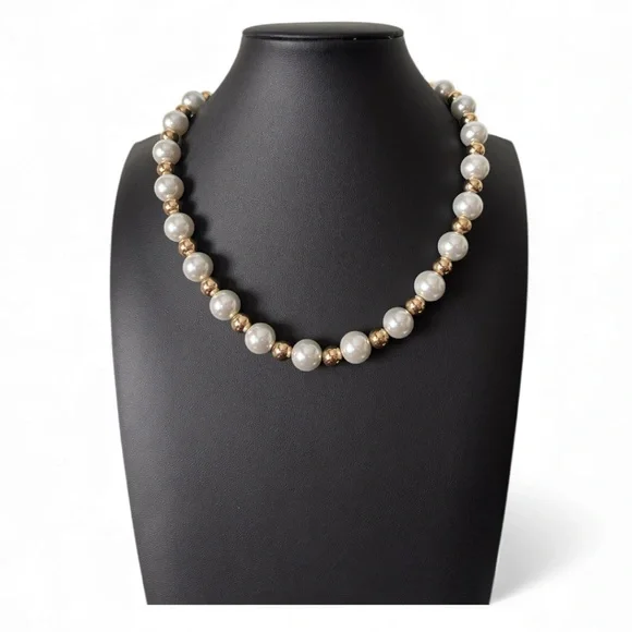 Nordstrom Rack White and Gold Round Beaded Adjustable Nickle Free Necklace