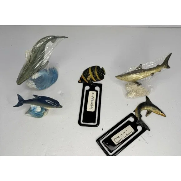 Lot of 5 Vintage‎ Lacquer Painted Fish Figurine And Clip