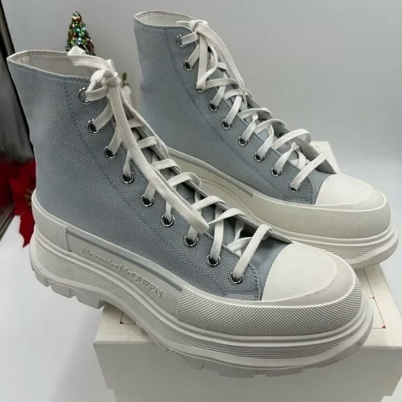 Men’s Alexander McQueen tred slick boots size 45 made in Italy