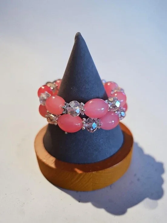 Sassified Boutique Nwt Pink Bead and Crystal Stretch Bracelet