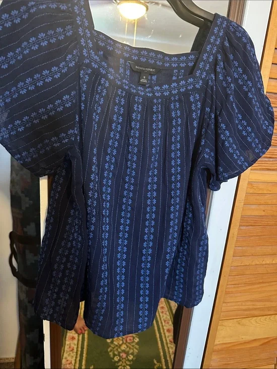 Banana Republic Navy Blue Floral-Stripe Square Neck Puff Sleeve Top