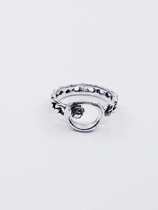 Silver Tone Open Circle Ring with Tiny Clear Rhine Stone Sz 6