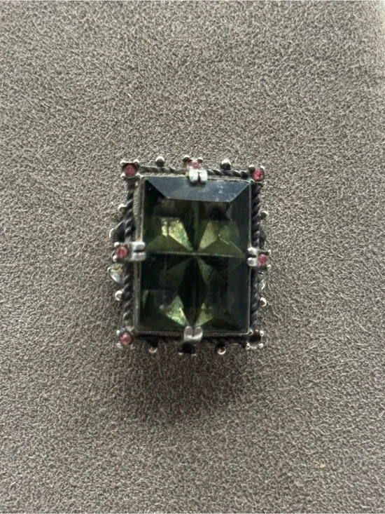 Sarah cov.  Midnight magic Statement Ring with Pink Accent Stones