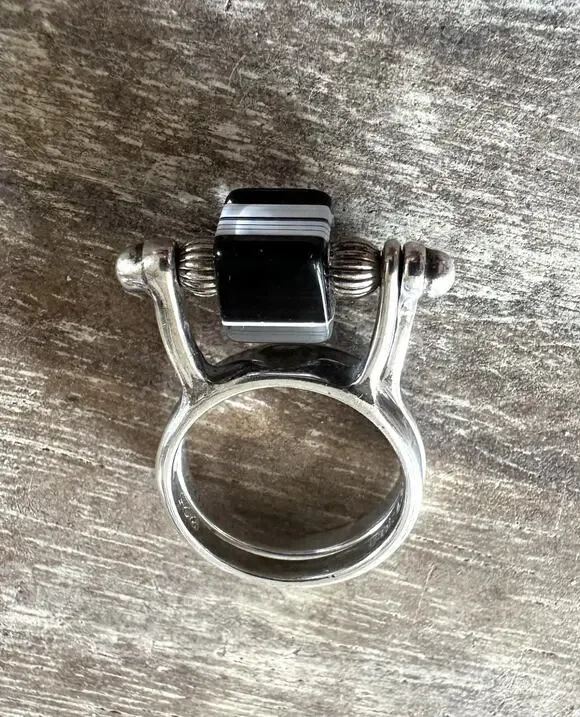 Unique Vintage Designer Sterling Silver Size 6 Glass Geometric Center