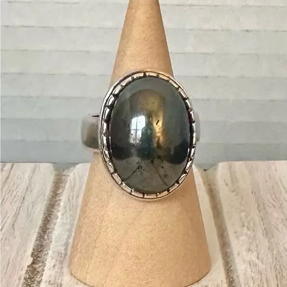 Silver and palladium hematite ring