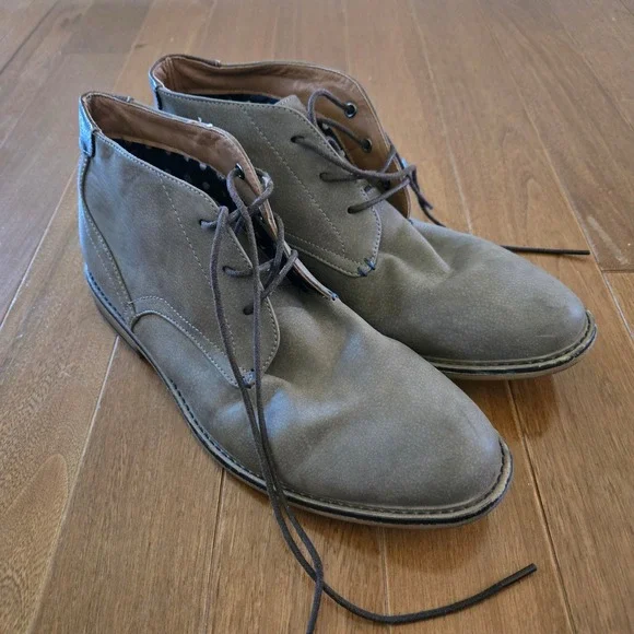 Steve Madden Mens Grazzy Grey Faux Leather Chukka Desert Boots Size 11 Utility