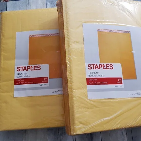 NWT - Staples Pack of 24 Bubble Mailers 14