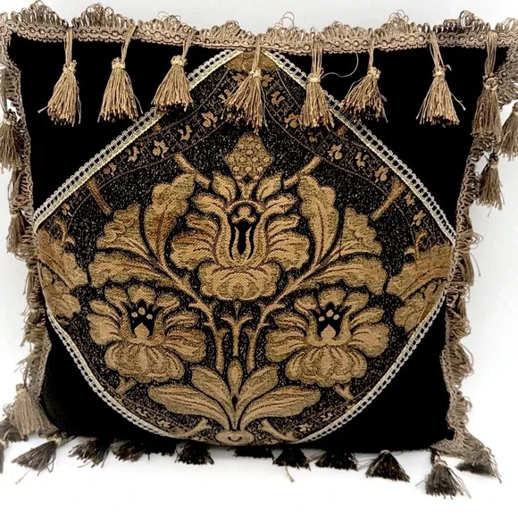 VTG Black Gold Tapestry Velvet Throw Pillow Damask Floral Tassel Trim