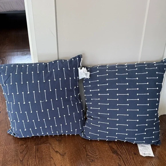 Navy Arrow Pattern Decorative Throw Pillow - Set of 2