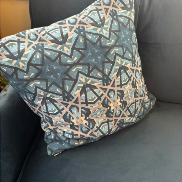 ALEXIS ARIANNA Geometric Patterned Blue, Gray, White Throw size Pillowcase