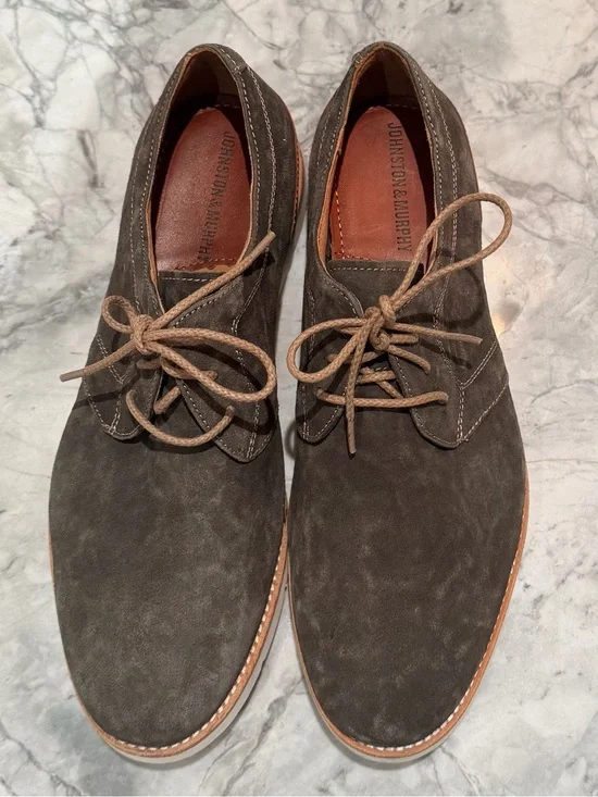 Johnston & Murphy Men's Olive Suede Derby Shoes with Tan Laces - new!!