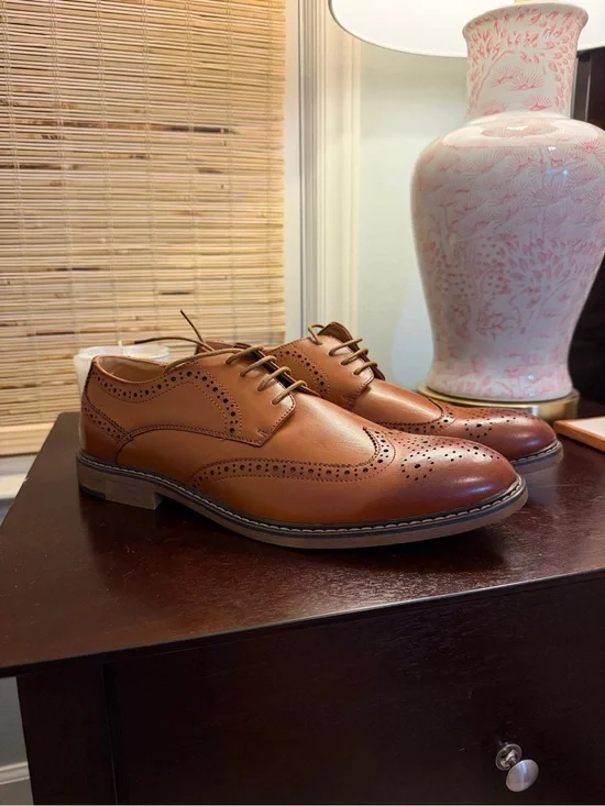 Men's Classic Wingtip Oxfords in Tan Leather