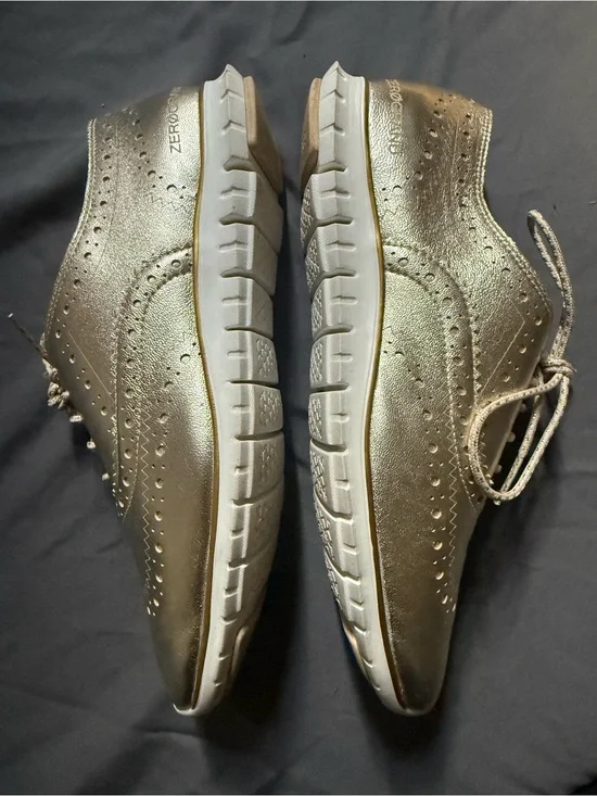 LINI Metallic Gold Wingtip Derby Sneakers