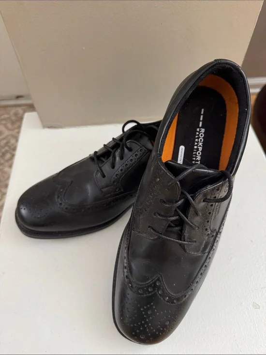 Rockport Men's Black Leather Wingtip Oxfords