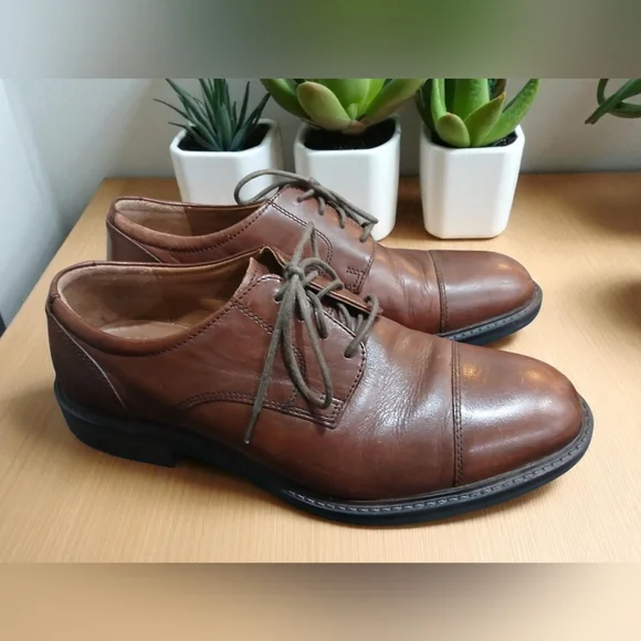 Johnston & Murphy Men’s Cap-Toe Oxford Dress Shoes Size 8.5 M Cognac Brown