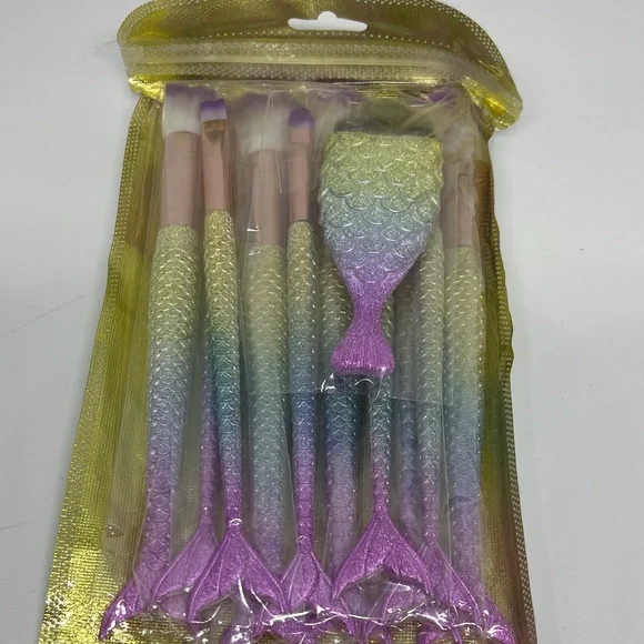 New Mermaid Makeup Brush Set - Pink and Purple