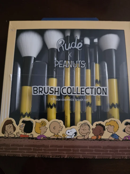 Peanuts Kids Brush Collection in Yellow and Black