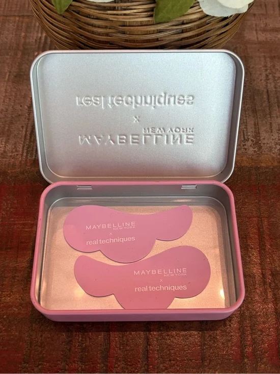 NEW Maybelline x Real Techniques Reusable EYE PATCHES in TIN!