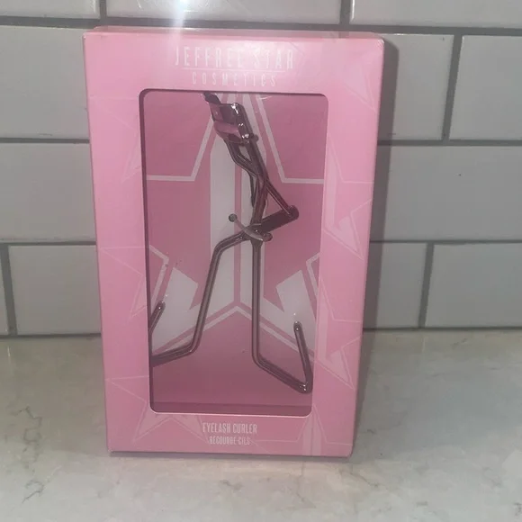 Jeffree Star Eyelash Curler