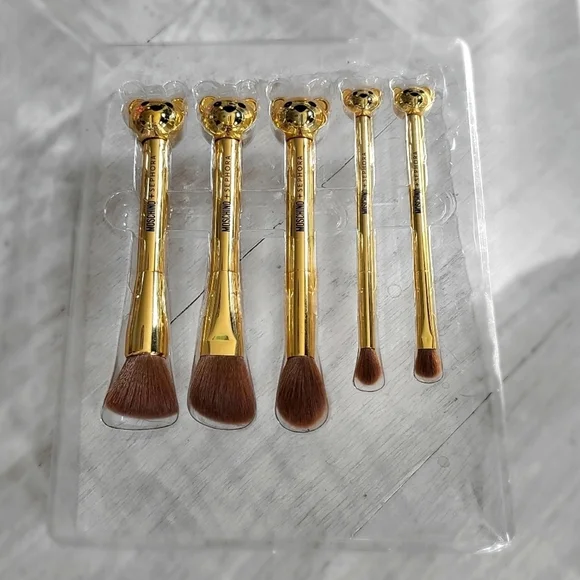Moschino+Sephora Makeup Brushes