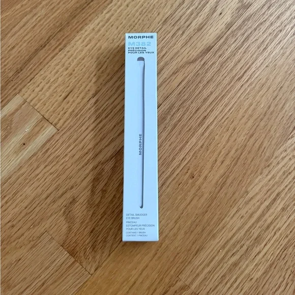 Morphe eyeshadow brush detail smudge eye brush