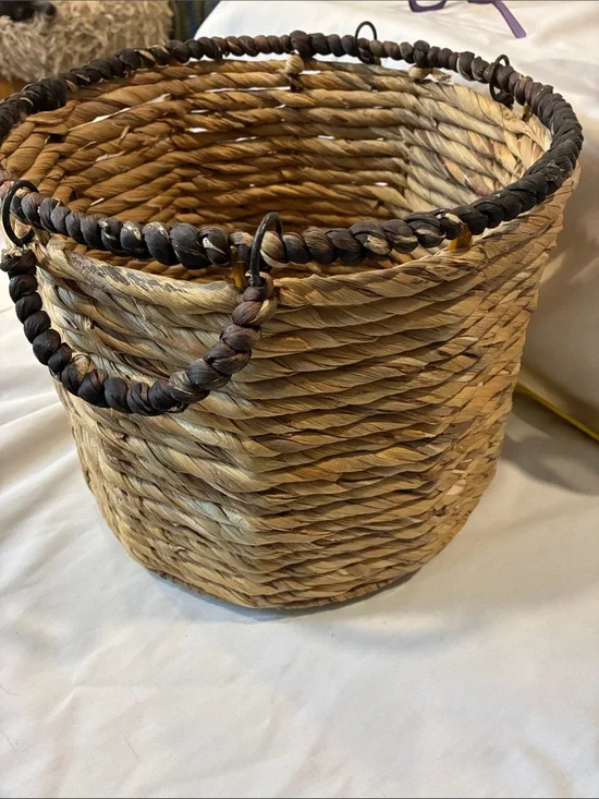 Handwoven Natural Seagrass Basket W/ Dark Trim Handles Metal Rings Heavy Basket