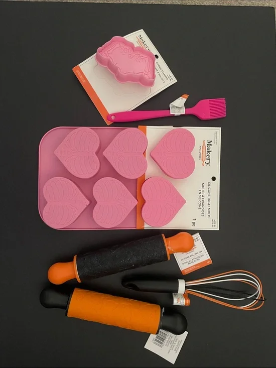 Halloween Celebrate It Pink Heart & Silicone Baking Set with Brush