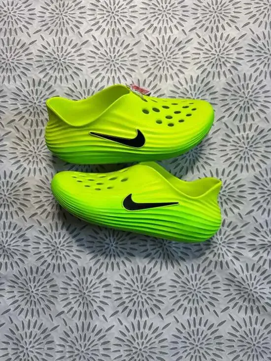 Nike ReactX Rejuven8 Green Strike Men’s 8 Recovery Sandals HV5060-300